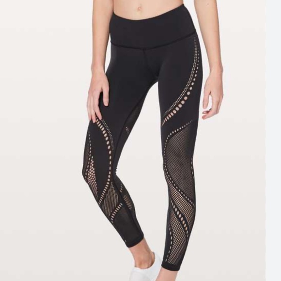 Lululemon x Barry’s collab tights - Picture 3 of 3